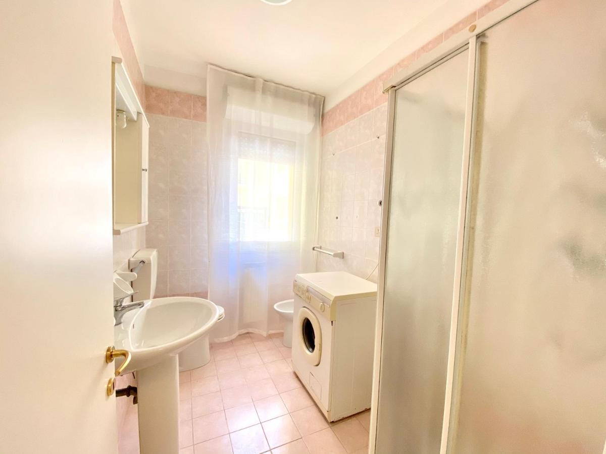 Residence Cristoforo Colombo - Carraro Immobiliare - Family Apartments Caorle Exterior photo