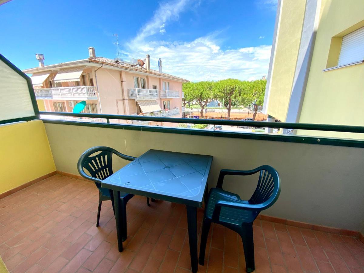 Residence Cristoforo Colombo - Carraro Immobiliare - Family Apartments Caorle Exterior photo